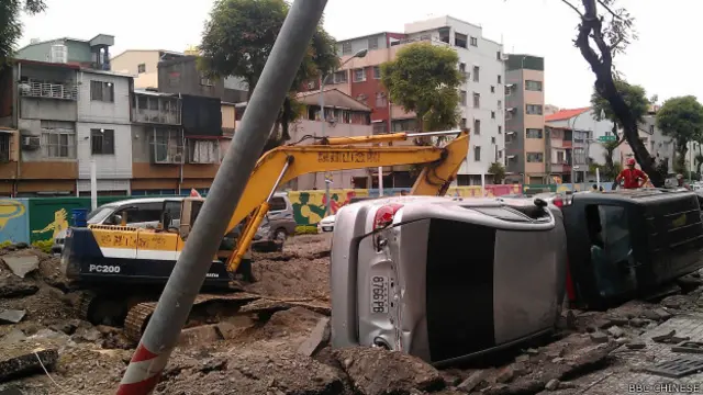 高雄凱旋路爆炸現場