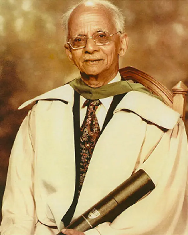 नीरद चौधरी