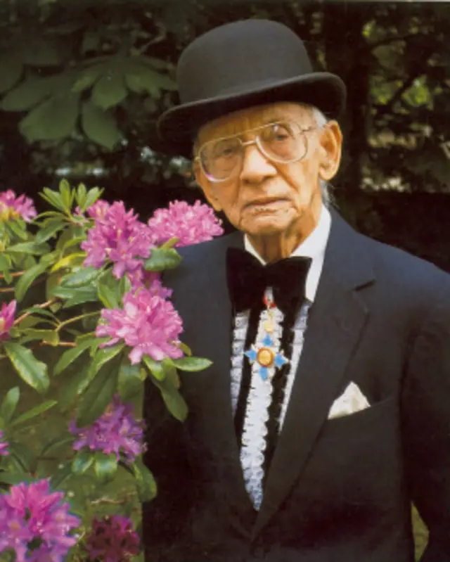 नीरद चौधरी