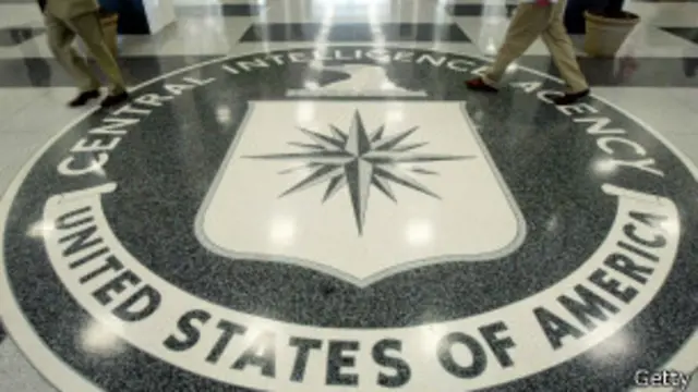 Обама признал ошибки ЦРУ, но призвал и не преуменьшать заслуги сотрудников управления