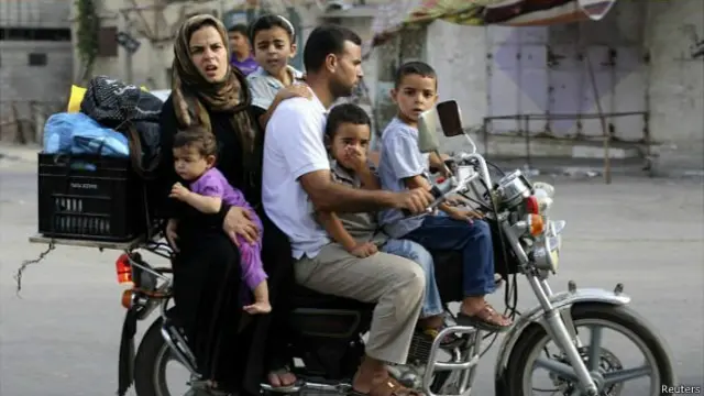 Hàng nghìn người Palestine đã bị buộc phải rời bỏ nhà cửa tại Gaza 