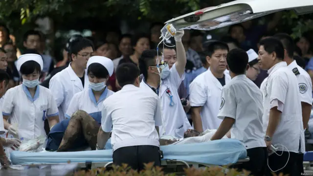 昆山中医院收治了几十名重伤伤员，基本为大面积烧伤，呼吸道灼伤。大批伤员正被紧急转送到苏州及上海的医院。 