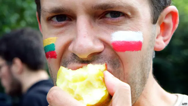 सेब खाओ मुहिम, पोलैंड