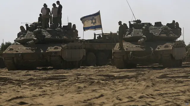 فلسطینی حکام کا کہنا کہنا ہے کہ غزہ پر حملوں میں ہلاک ہونے والے فلسطینیوں کی کُل تعداد 1655 ہو گئی ہے