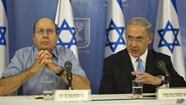 El ministro de Defensa Moshe Ya'alon y Netanyahu