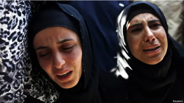 تأتي الغارات بعد أقل من 24 ساعة من إعلان الحكومة الإسرائيلية تعهدها باستمرار الهجمات" بالقوة الضرورية"