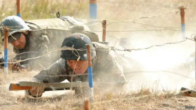 جنود أرمن في عملية تدريبية بإقليم ناغورنو كاراباخ "صورة أرشيفية"