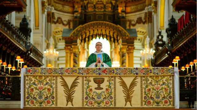 پہلی جنگِ عظیم کے بعد برطانیہ کی کالونیوں میں علیحدگی کی تحریکیں شروع ہوئیں۔ 