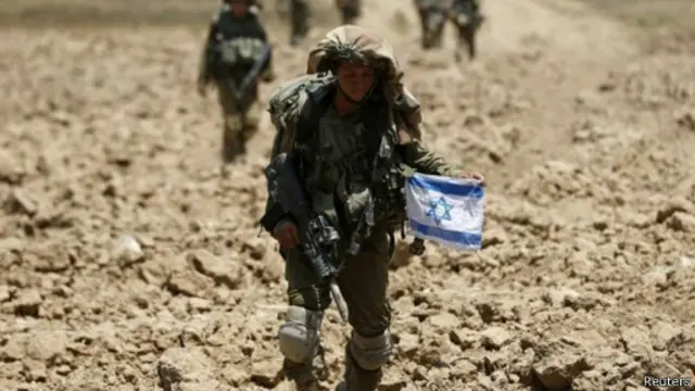 الجيش الإسرائيلي يقول إنه "قريب للغاية" من تحقيق أهدافه في غزة.