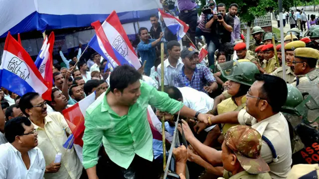 भारत, गोहाटी, एजीपी प्रदर्शन