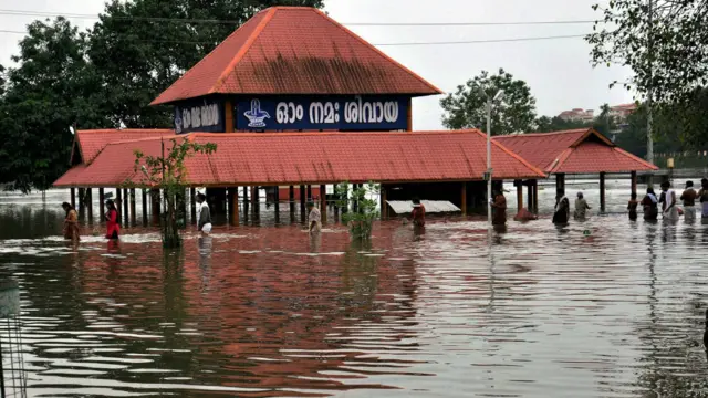 कोचि, अलुवा शिव मंदिर
