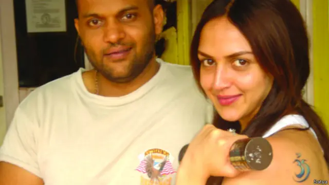 सत्यजीत, एशा देओल