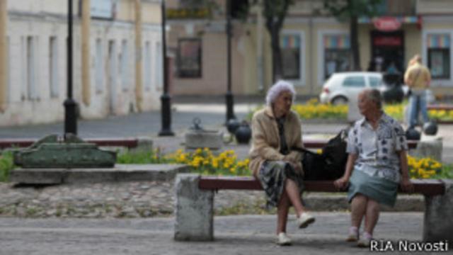 В правительстве думают о том, можно ли изъять часть пенсионных накоплений россиян за 2015 год 