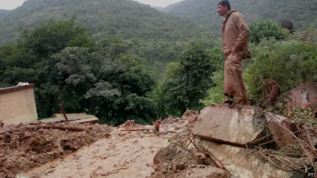 मालीण भुस्खलन