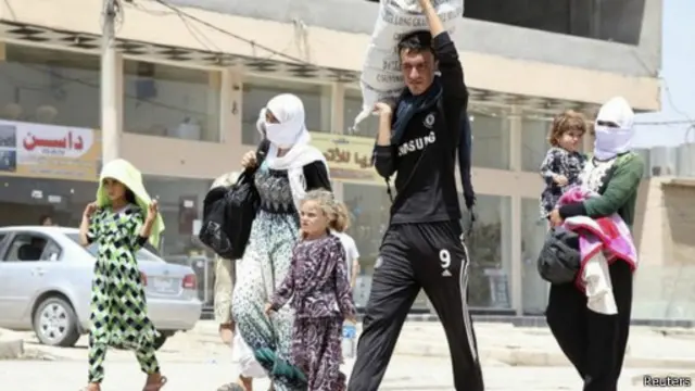 يتوافد المهجرون من الطائفة الايزيدية على مناطق تابعة لمحافظة دهوك