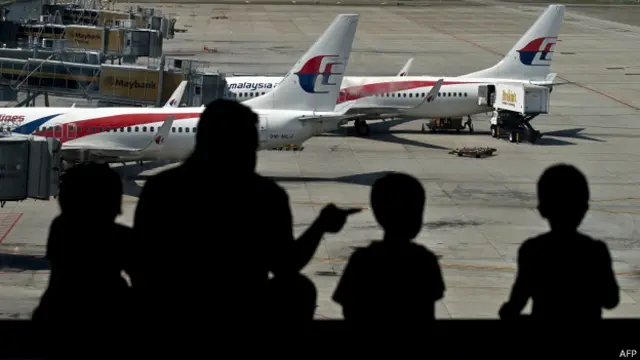 ملائیشیا کے طیاروں کا ابھی تک بہترین ریکارڈ رہا تھا لیکن اس سال اس کے دو طیارے ایم ایچ 370 اور ایم ایچ17 حادثے کا شکار ہوگئے اور ان پر سوار تمام افراد کے ہلاک ہو گئے