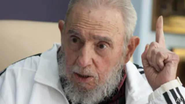 فیدل کاسترو در سال ۲۰۰۶ قدرت را به رائول، برادرش تحویل داد