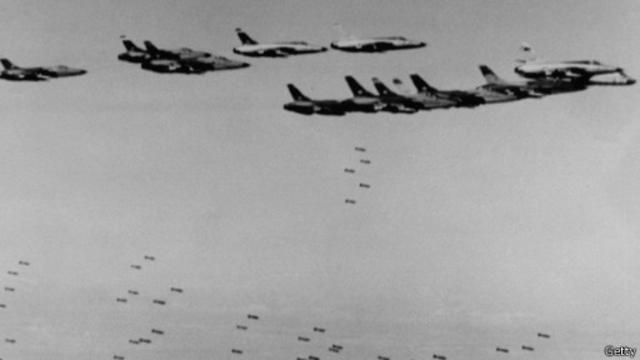 Hoa Kỳ bắt đầu oanh kích Bắc Việt Nam sau sự kiện Vịnh Bắc Bộ tháng 8/1964