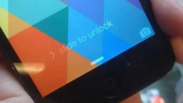 خاصية "السحب من أجل فتح الجهاز" من بين التقنيات التي تتنازعها الشركتان