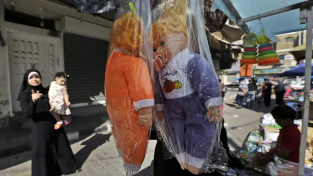 Boneka di Pasar Gaza