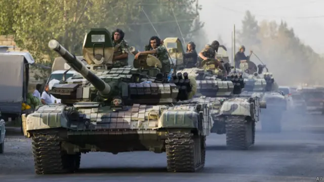 Колонна азербайджанских танков на пути к Агдаму