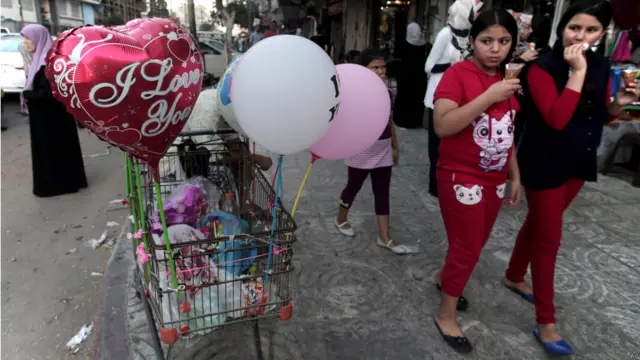 Anak perempuan di Gaza