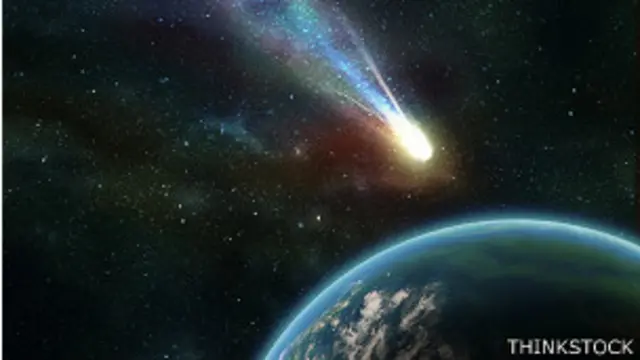 Cometa cerca de la Tierra