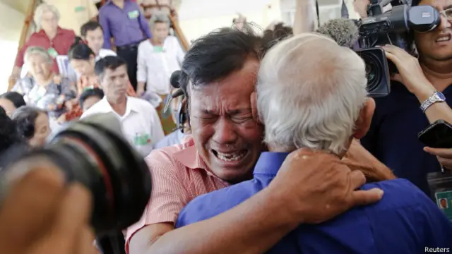 ख़मेर रूज के नेताओं पर मुकदमा चलाने के लिए 1997 में एक ट्रिब्यूनल बनाया गया था