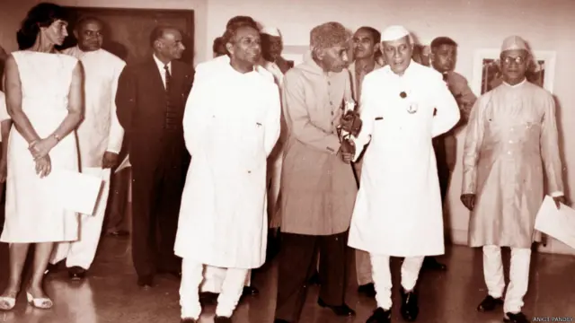 ललित कला अकादमी, 60वीं वर्षगांठ, भारतीय कलाकारों की पेंटिंग प्रदर्शनी