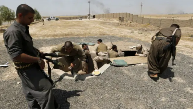 نفرات داعش نیروهای کرد را وادار به عقب نشینی کردند