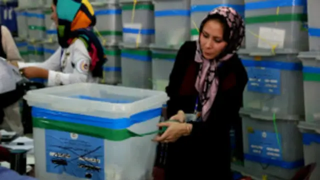 تر اوسه نژدې ۷۰ سلنه رایې ارزول شوې او د ۶۰۰۰ محلونو ځانګړې ارزونه دوام لري،