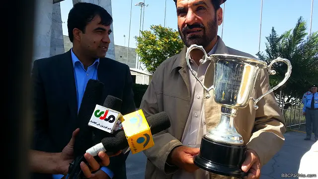 د لوبغاړو هرکلي ته د کریکټ بورډ چارواکي او ځینې نور مینه وال هم ورغلي وو