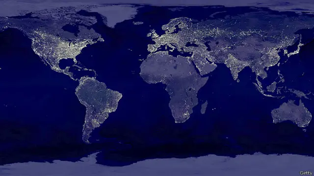 Поверхность нашей планеты ночью