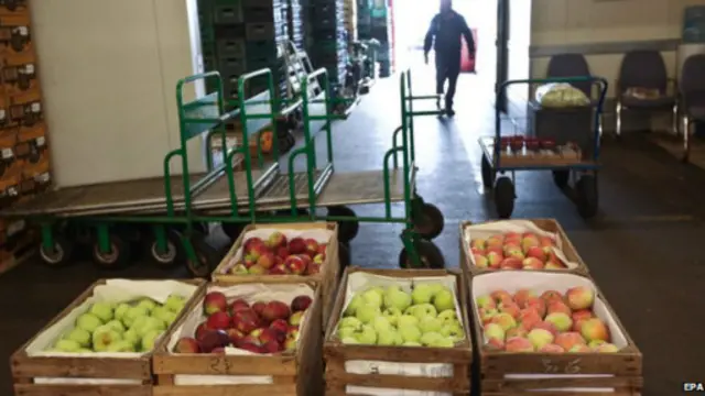 اروپايي کمیسون ویلي چې د روسیې بندیزونه "په څرګند ډول سیاسي انګیزه" لري. 