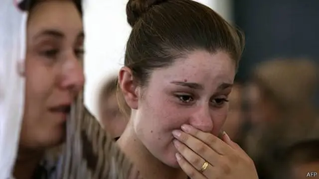 نزح عشرات الآلاف من الطائفة الايزيدية عن منازلهم