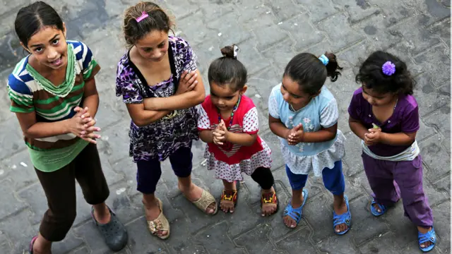 ग़ज़ा, संयुक्त राष्ट्र का स्कूल, शरणार्थी बच्चे, खेल खेलते हुए,