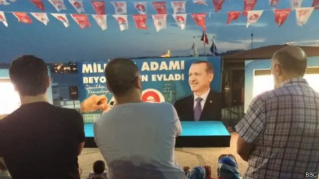 تبدو الحملة الانتخابية لأردوغان ضخمة للغاية مقارنة بحملات منافسيه
