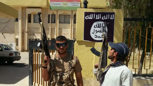 Militantes del EI en Irak