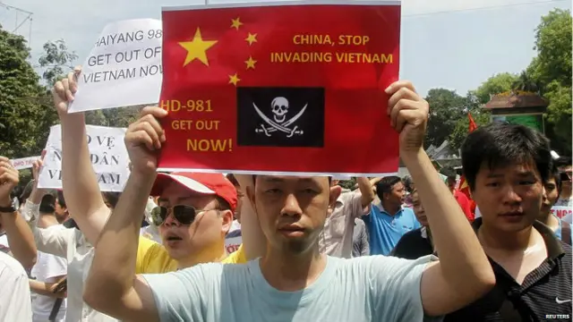 Việc Trung Quốc hạ đặt giàn khoan 981 đã làm dấy lên làn sóng phản đối mạnh mẽ tại Việt Nam