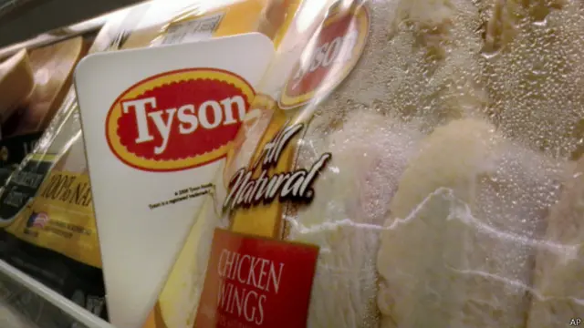 Продукция американской компании Tyson на полках магазина в Арканзасе