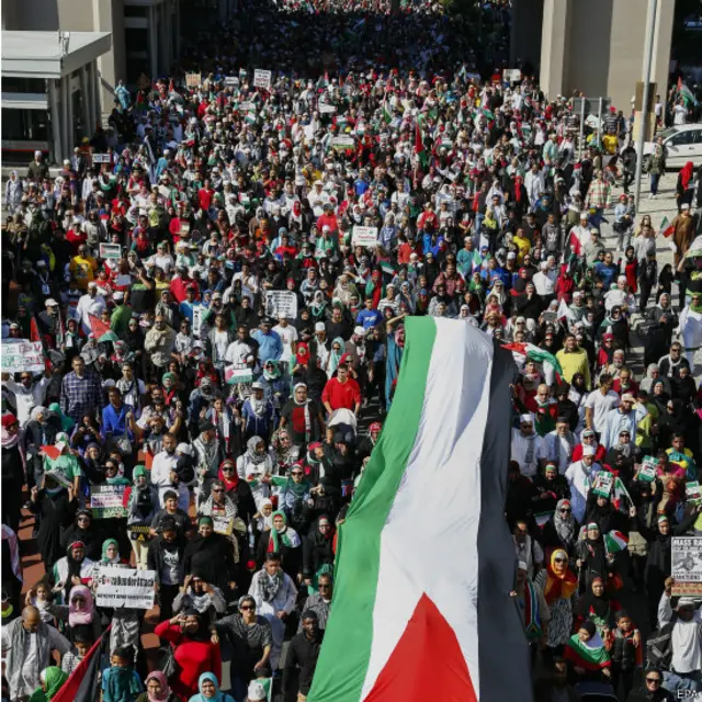 फ़लस्तीनियों के समर्थन में प्रदर्शन
