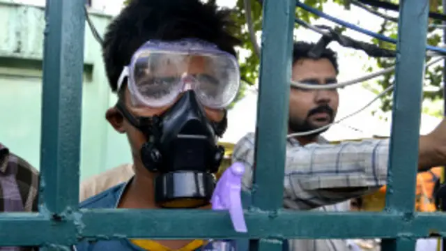 میرے کارکنوں نے کہیں پر اسلحہ نہیں اٹھایا سوائے کنٹینرز ہٹانے کے:طاہرالقادری