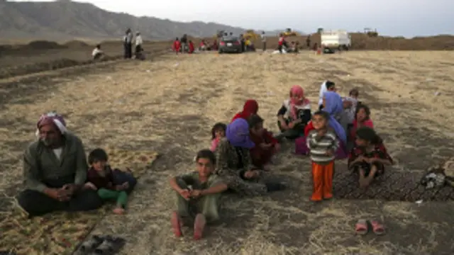 شبهنظامیان 'دولت اسلامی'، اقلیت ایزدی را آواره کردهاند