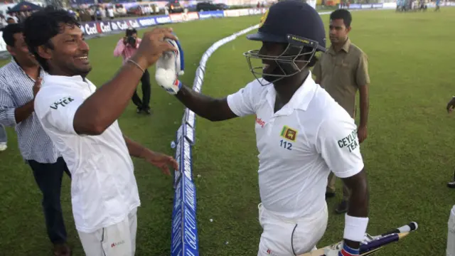 سری لنکا نے 99 رنز کا مطلوبہ ہدف تین وکٹوں کے نقصان پر حاصل کر لیا