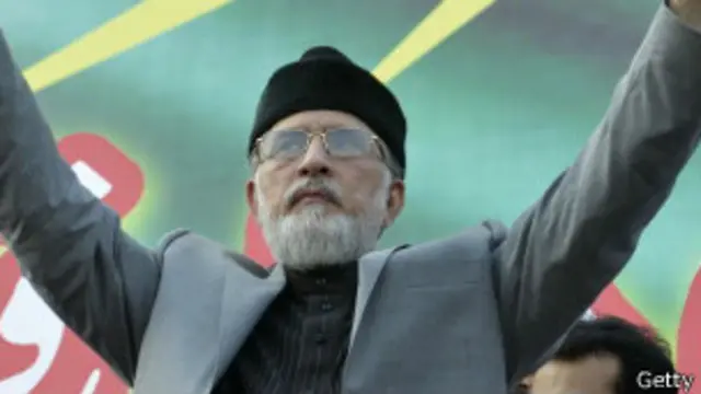 ہم تو اپنے چارٹر پر قائم رہے لیکن عمران خان نے اچانک اتوار کو سول نافرمانی کی تحریک چلانے کا اعلان کر دیا: طاہر القادری