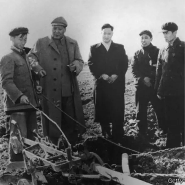 1958年毛澤東視察農村生產