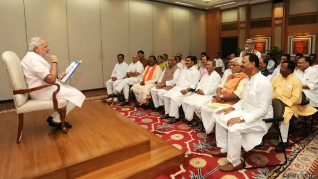 नरेंद्र मोदी