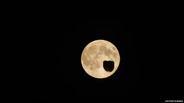 Суперлуние. Автор снимка - Мэттью Эдвардс