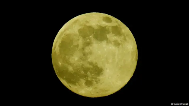 Суперлуние. Автор снимка - Эдвард Вонг