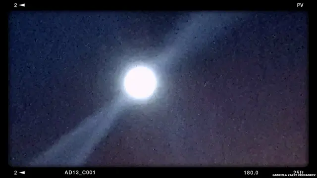 யுருகுவேயின் மோண்ட்விடியோ நகரில் இந்தப் படத்தை எடுத்தவர் கேப்ரியலா சாஸ்பே பெர்னாண்டஸ்